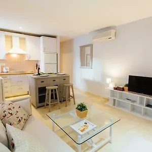 One & Lux- Lagar Seville